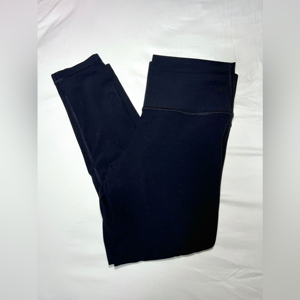 aritzia tnaction tnabutter cheeky hi-rise legging (large)